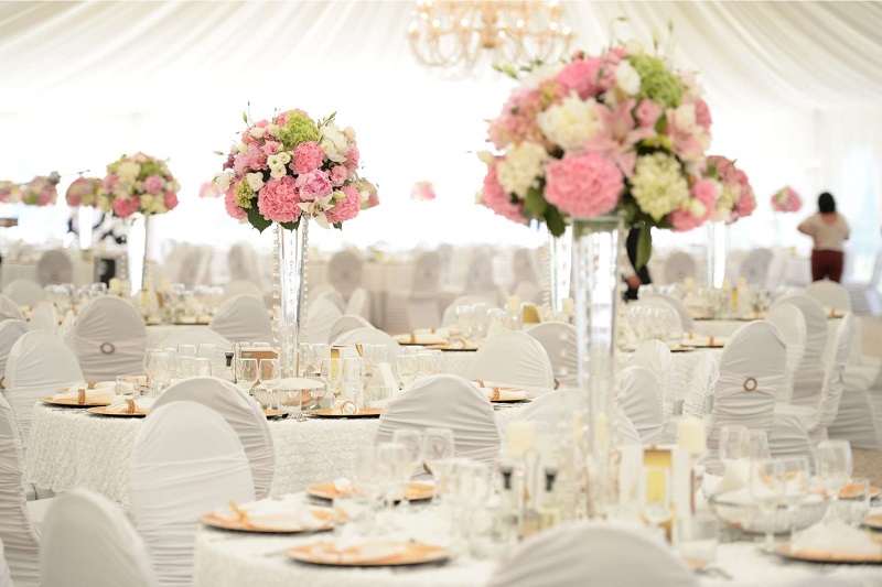 elegant vintage wedding decor