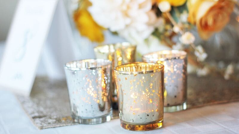 white and gold wedding decor ideas